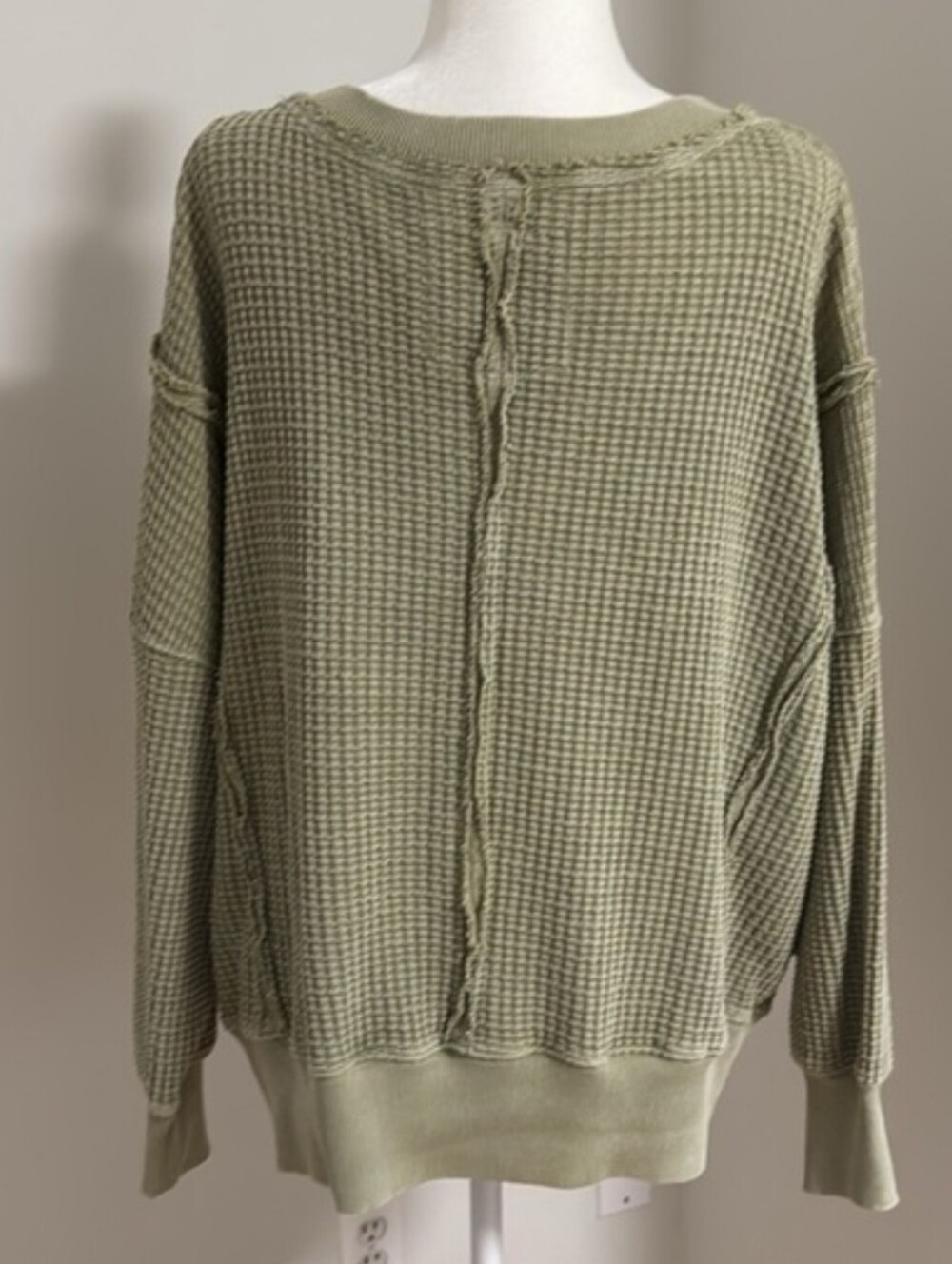 American Eagle Oversized Waffle Knit V-Neck Sweater Size Large - Picture 6 of 10